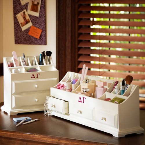 makeup-storage-in-chest-of-drawers-1-500x500