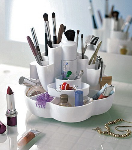 makeup-storage-in-tabletop-containers-1