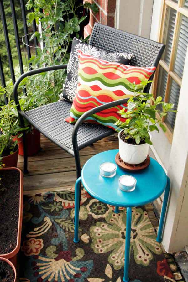 tiny-balcony-furniture-5